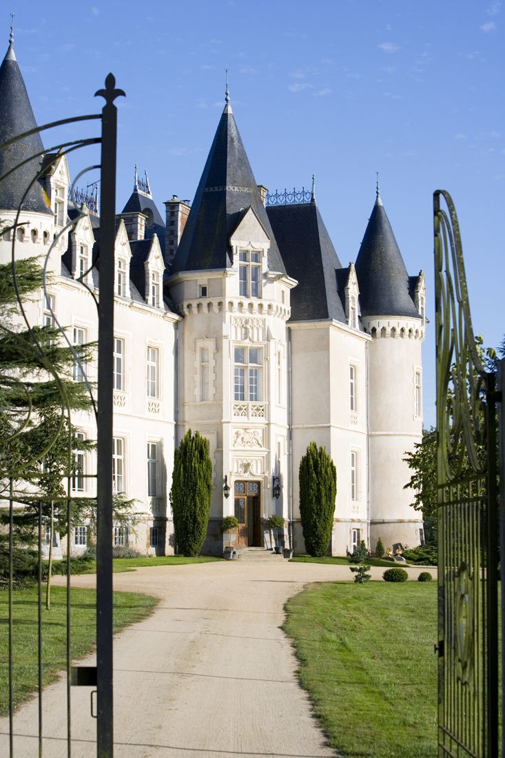 Portes d'entrée du Château des Tesnières